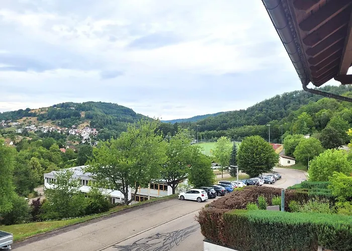 4 Zimmer Geraeumige Und Ruhig Gelegene Ferien- Und Monteurwohnung Nur Fuer Sie Allein Aujvari Vermietungen