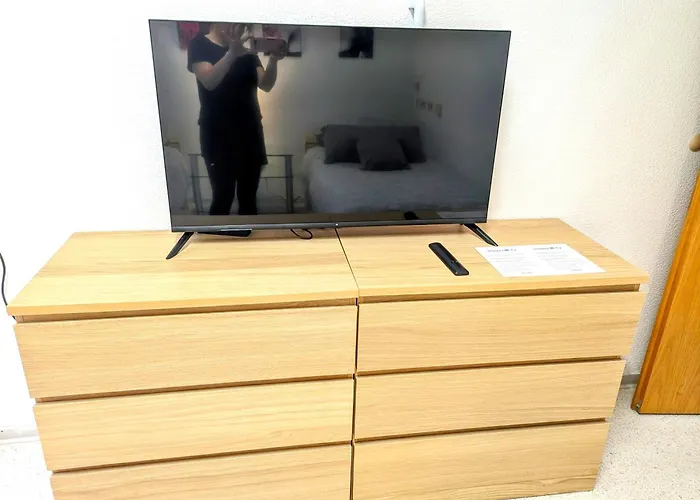 4 Zimmer Geraeumige Und Ruhig Gelegene Ferien- Und Monteurwohnung Nur Fuer Sie Allein Aujvari Vermietungen