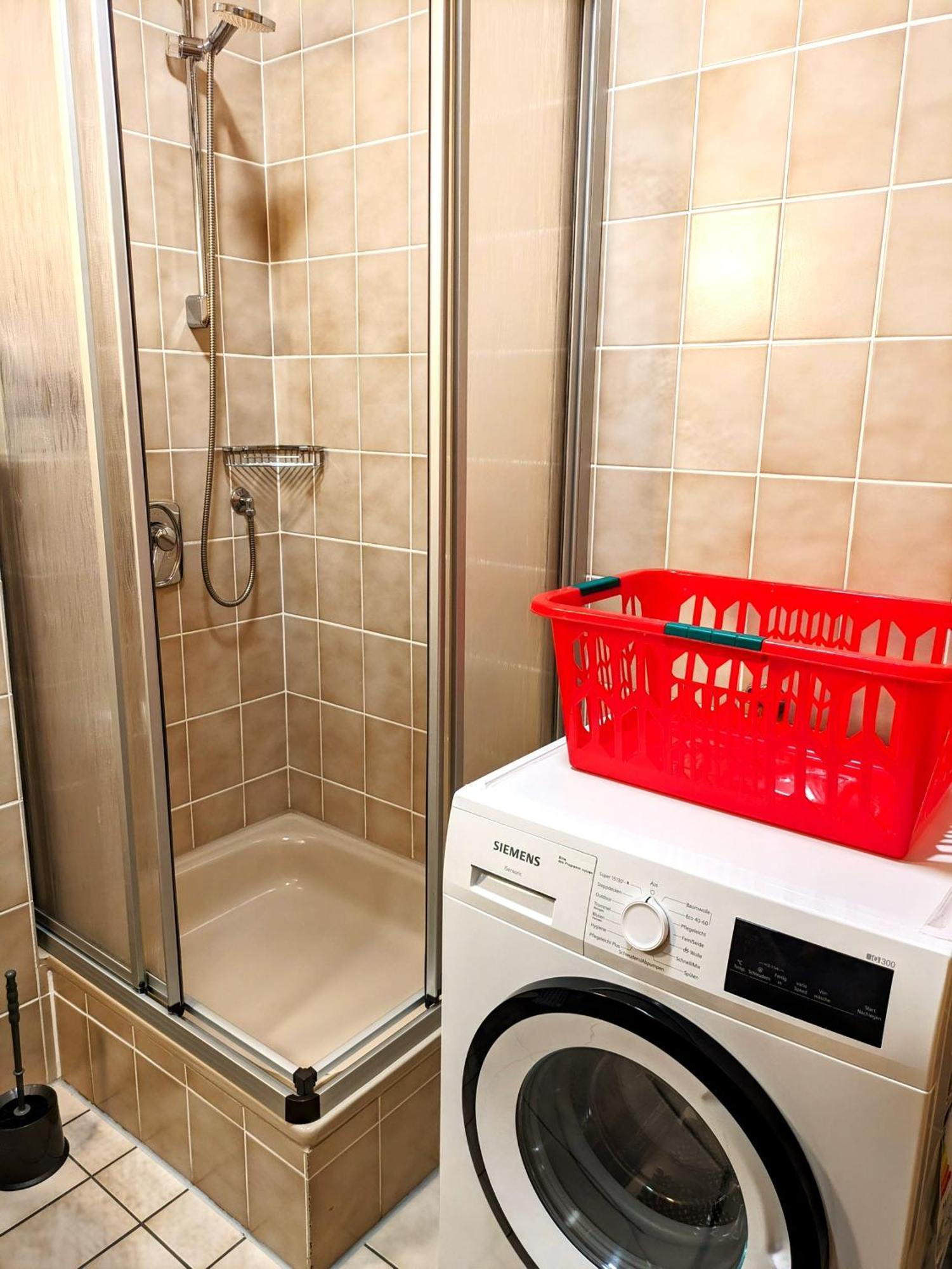 4 Geraeumige Und Ruhig Gelegene Ferien- Und Monteurwohnung Nur Fuer Sie Allein Aujvari Vermietungen *